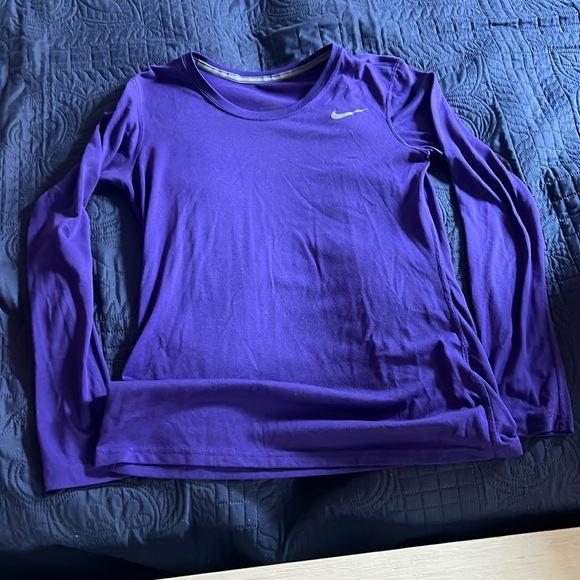Nike Dri-Fit Small long sleeve top - Picture 1 of 2